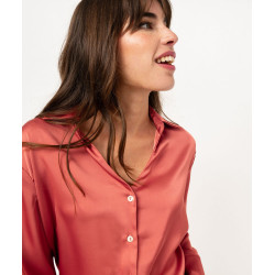 Chemise unie en matière satinée femme