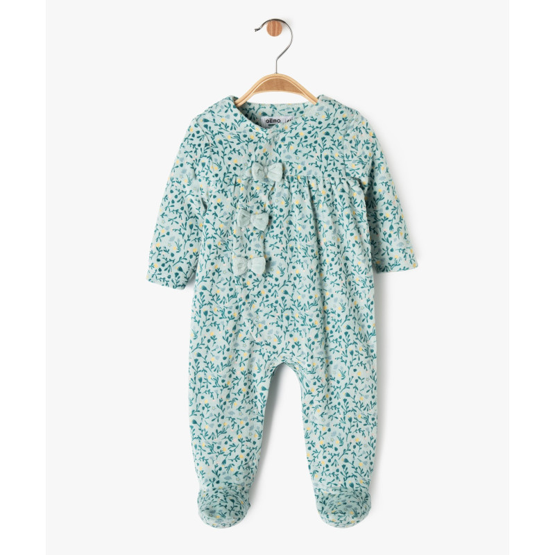 Pyjama en velours à motifs fleuris ouvert devant bébé fille