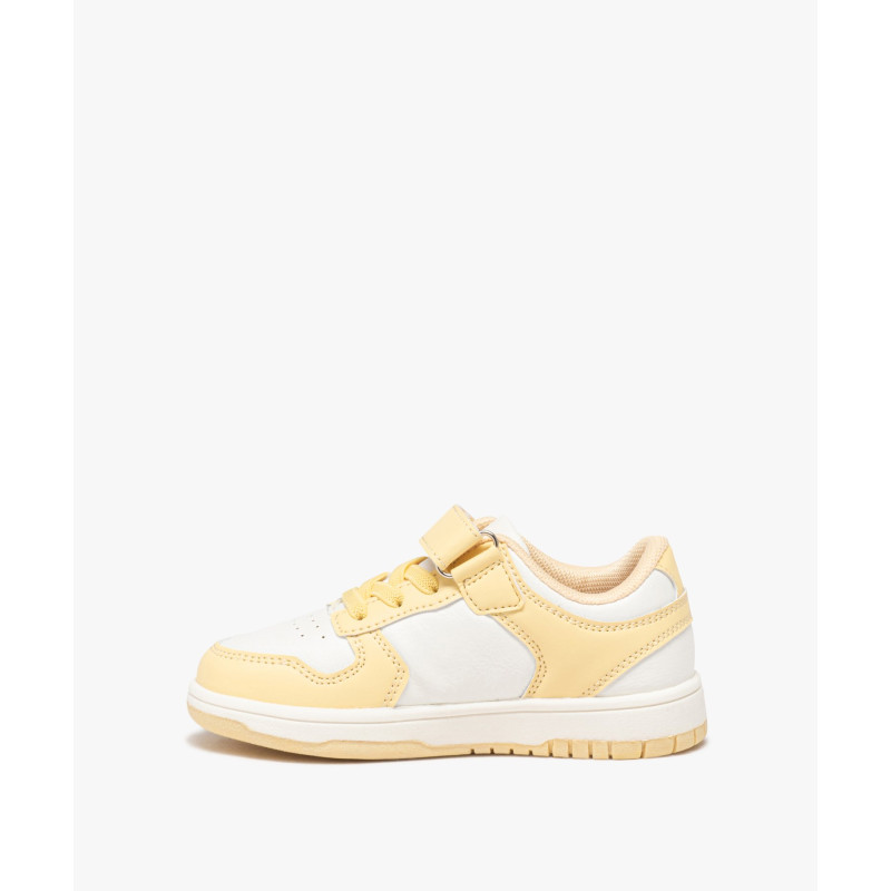 Baskets fille bicolores à scratch et lacets style rétro Baskets fille bicolores à scratch et lacets style rétro