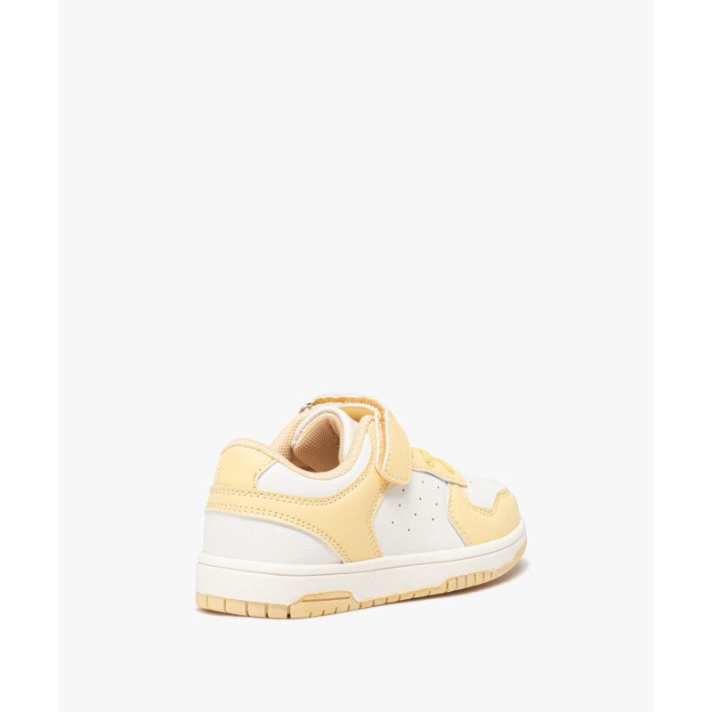 Baskets fille bicolores à scratch et lacets style rétro Baskets fille bicolores à scratch et lacets style rétro
